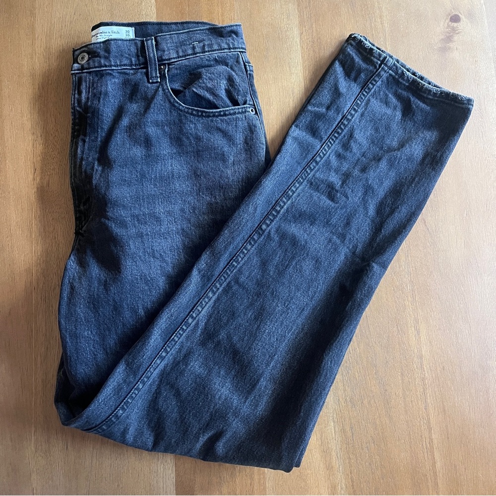 10L Abercrombie The ‘90s Ultra High Rise Jean